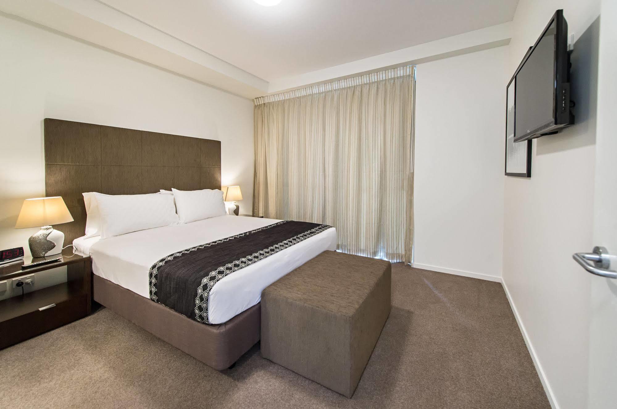 Empire Apartment Hotel Rockhampton Exteriör bild